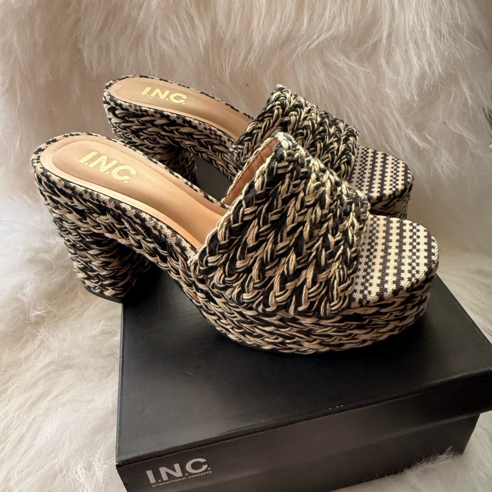INC International Concepts Black and Cream Platform Sandals